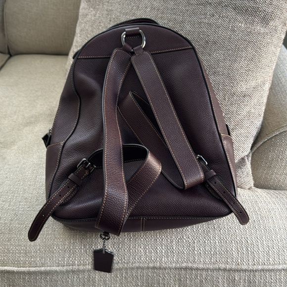 COACH Leather Backpack -- Large and GORGEOUS!!! - Picture 3 of 6